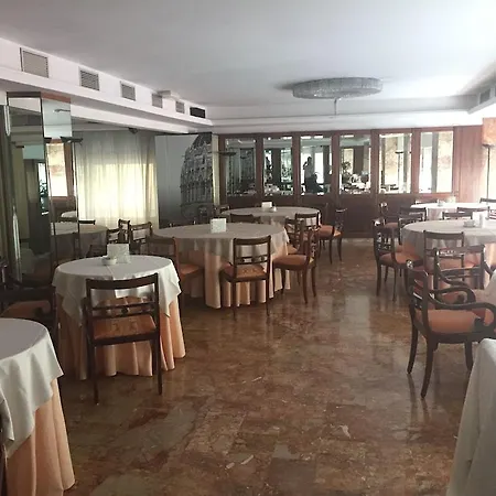 Отель Grand Duomo 4*