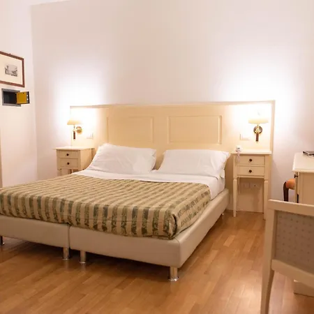 Отель Grand Duomo 4*